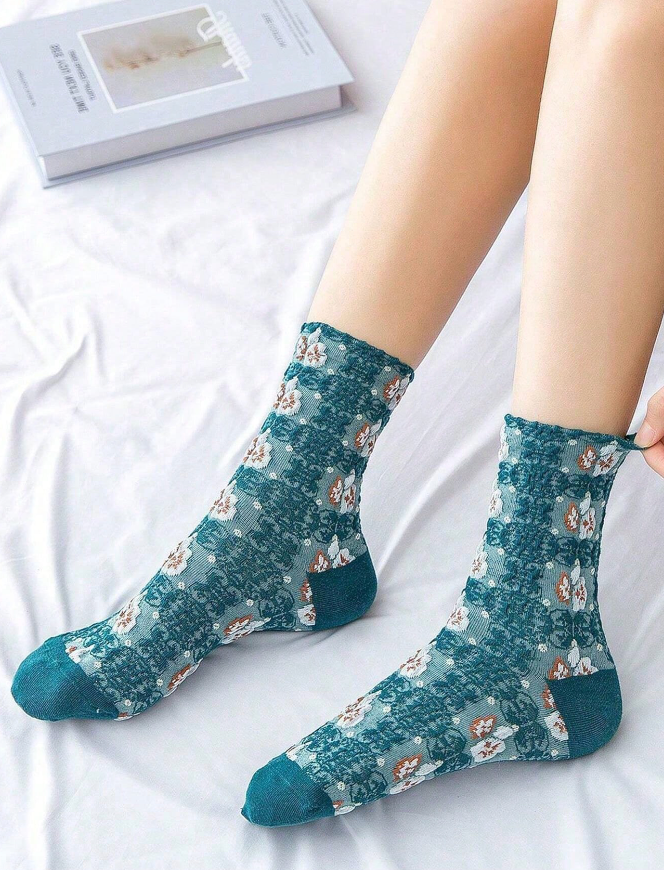 Beautiful 10-Pairs Retro Floral Soft Socks 🌼